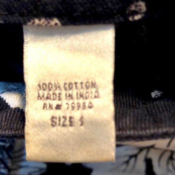 Chico’s button Jacket beautiful black and white patches of ferns leaves flowers - Picture 5 of 13